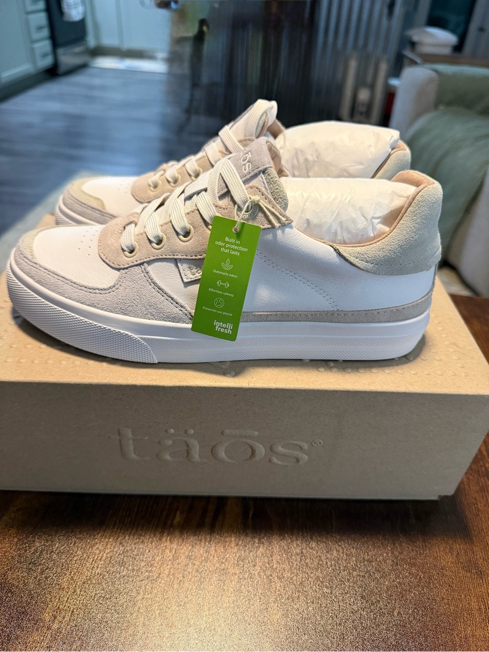 Taos Footwear Beige and White Low-Top Sneakers